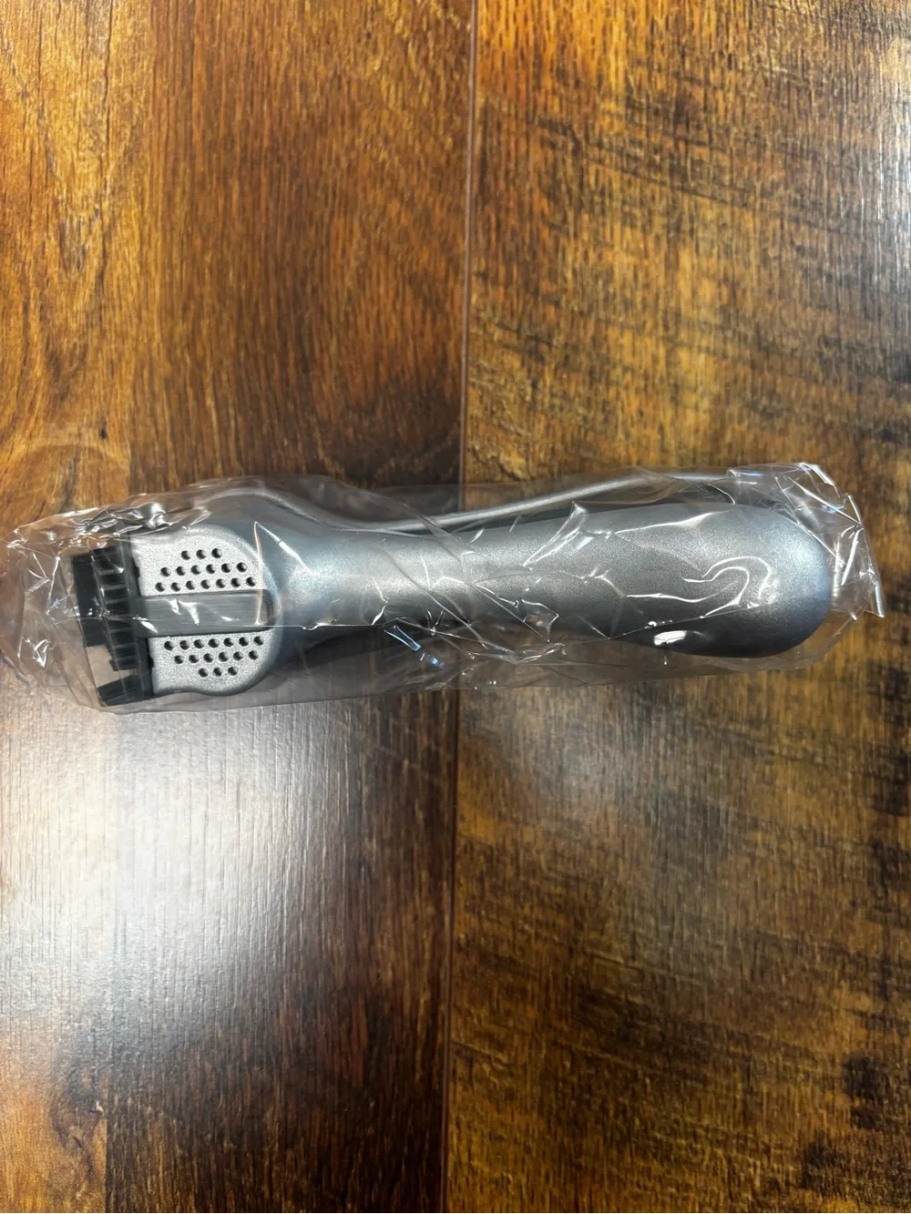 Pampered Chef heavy duty, professional Garlic Press (Model #2575) cleaning brush